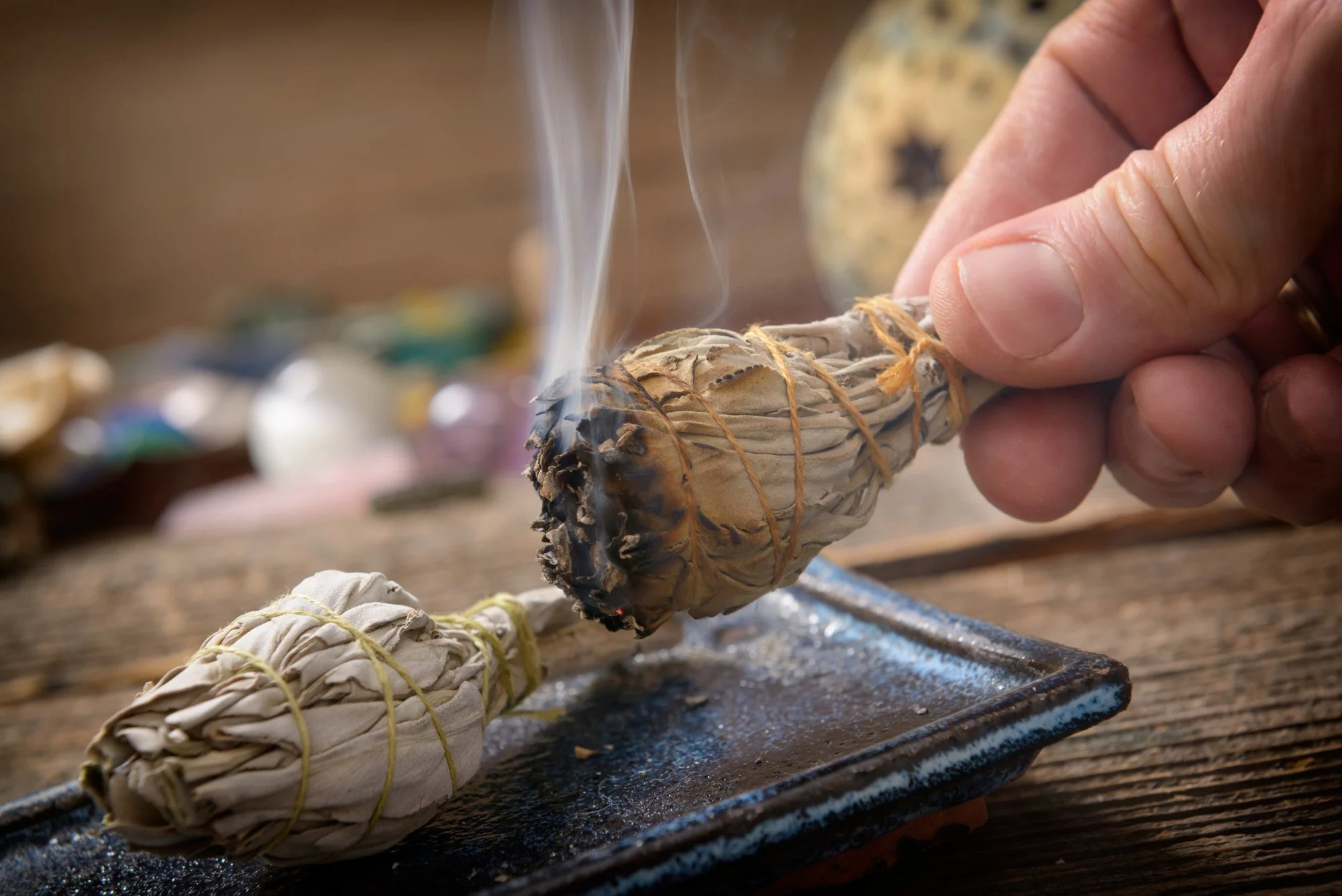 Palo Santo ir smilkalai: natūralūs aromatai ir raminanti patirtis